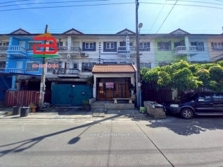 10652,  ทาวน์โฮม 3 ชั้น หมู่บ้าน สุภาวัลย์ เนื้อที่ 18 ตรว. ซอยหทัยราษฎร์ 6 ถนนหทัยราษฎร์ แขวงบางชัน เขตมีนบุรี กรุงเทพฯ